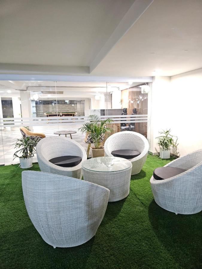 Amahi Inn - Sector 48 Gurgaon Exterior photo